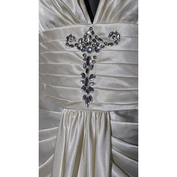Scala Cream Satin Long Formal Evening Dress - Picture 3 of 8